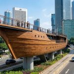 jembatan penyeberangan rasa kapal pesiar