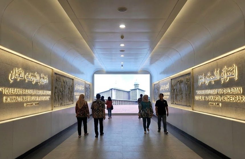 Terowongan Silaturahmi: Sejarah Masjid Istiqlal & Katedral